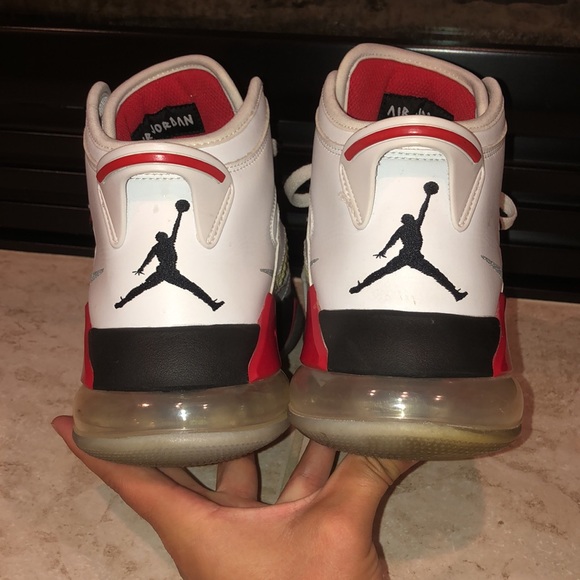 Jordan son of Mars 270. Fantastic condition, white and red, mens size 12. - Picture 2 of 8